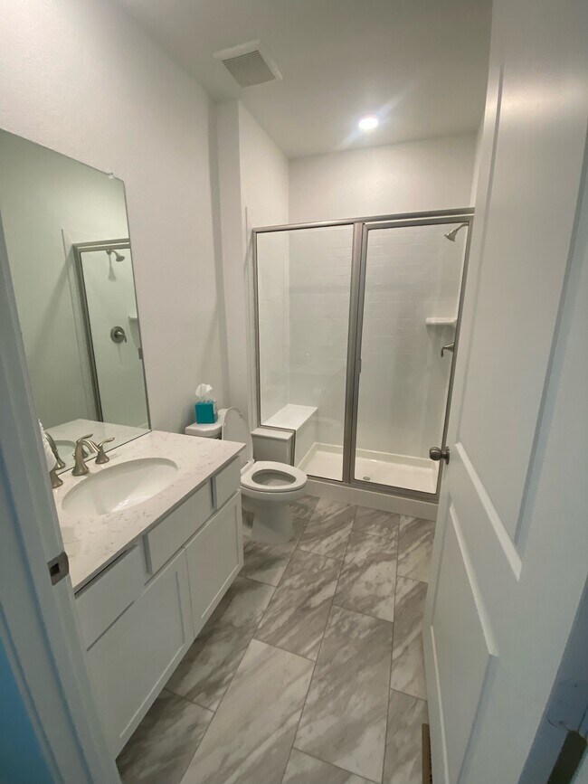 Foto del edificio - 14849 Dahlia St
