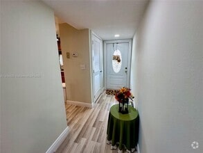 Building Photo - 9420 S Hollybrook Lake Dr