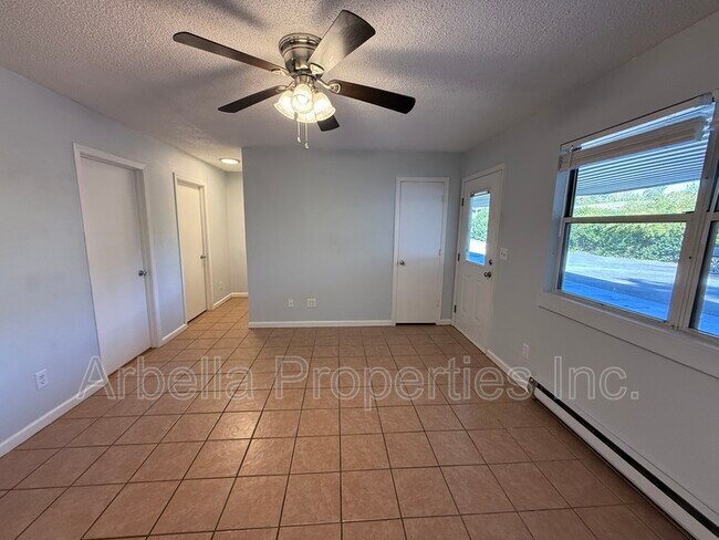 Foto del edificio - 410 Erwin Hwy