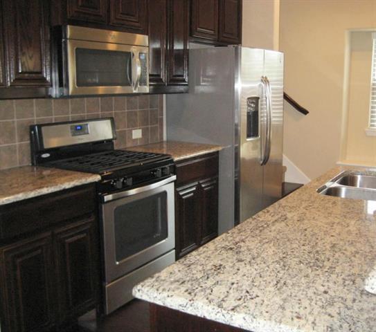 Foto del edificio - 4201 Pecan Bend Ln