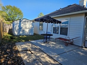 Building Photo - 2427 Colonial Springs Ln