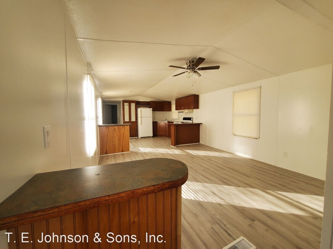 2 br, 2 bath House 4745 Penrose Road House Rental in Pfafftown, NC