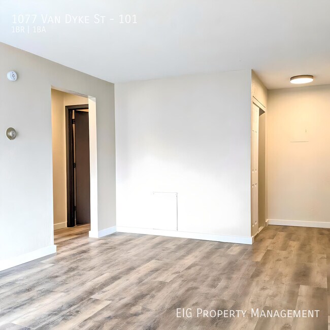 Building Photo - 1077 Van Dyke St