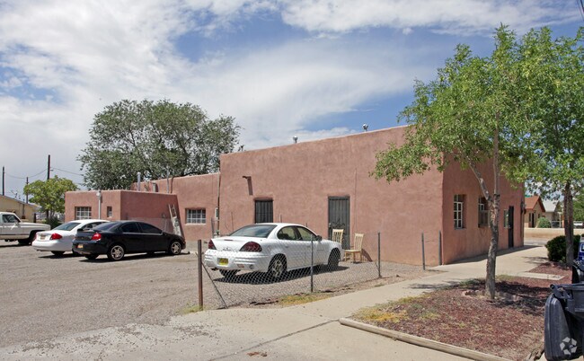 Foto del edificio - 118 Bell Ave SE