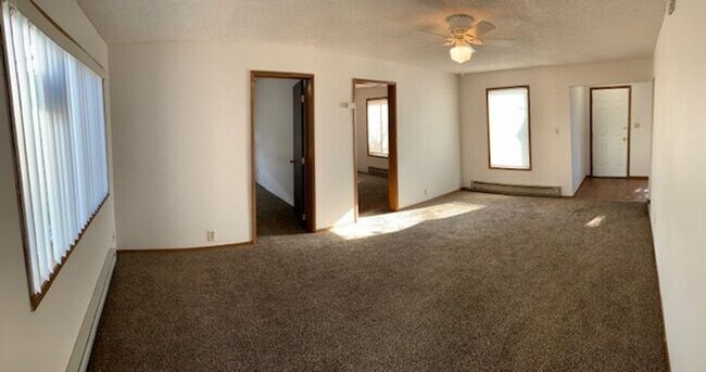 Foto del edificio - $1,200 / - 950ft2 - 2 Bedroom 1 bath Ranch...
