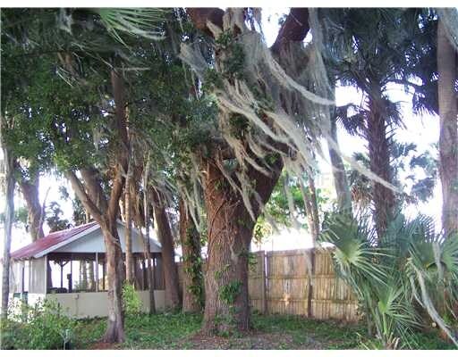 Foto del edificio - 408 Ice Cream Rd