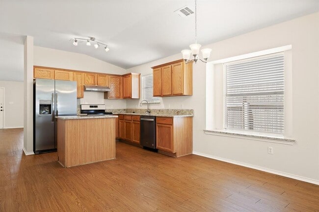 Building Photo - 1116 Miss Kimberly's Ln
