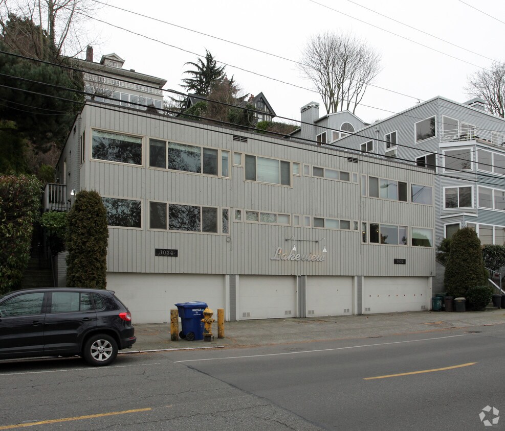 Building Photo - 1032 Lakeview Blvd E