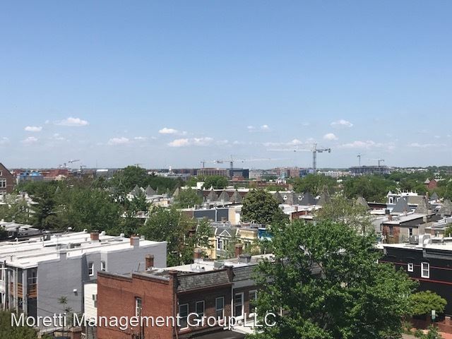 Foto del edificio - 2 br, 2 bath House - 401 13th Street NE #210