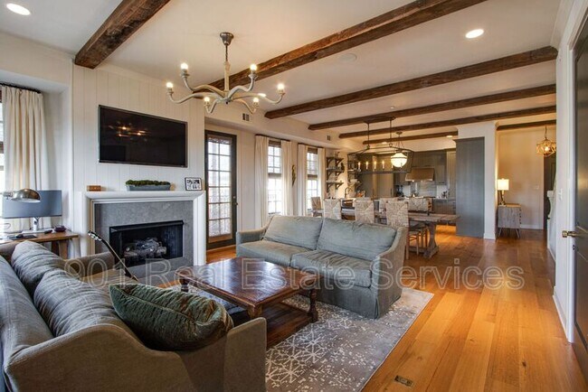 Foto del edificio - 65 E Pontotoc Ave