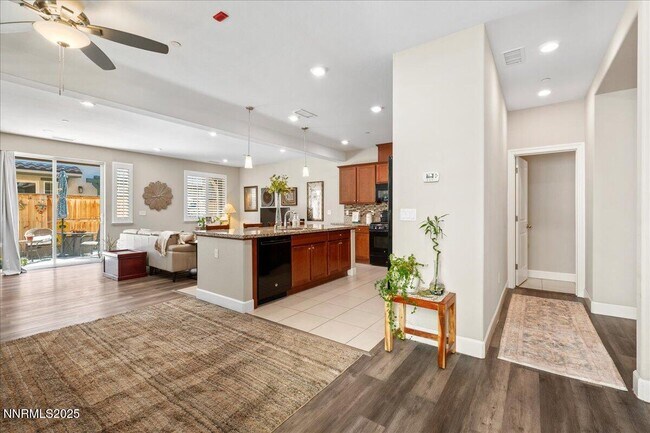 Foto del edificio - 2021 Wind Ranch Rd