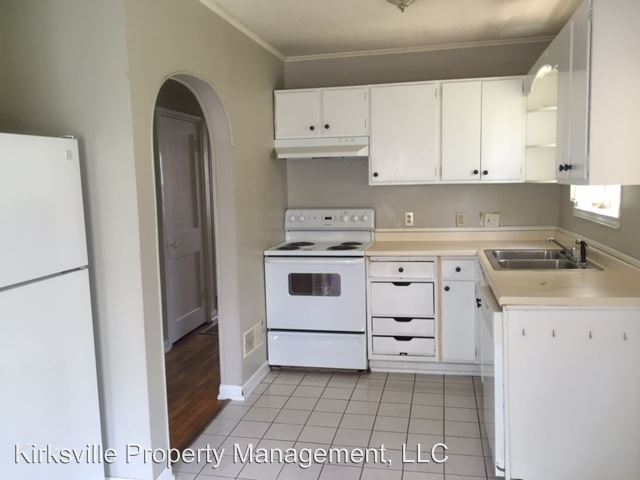 Building Photo - 4 br, 2 bath House - 904 E LINE