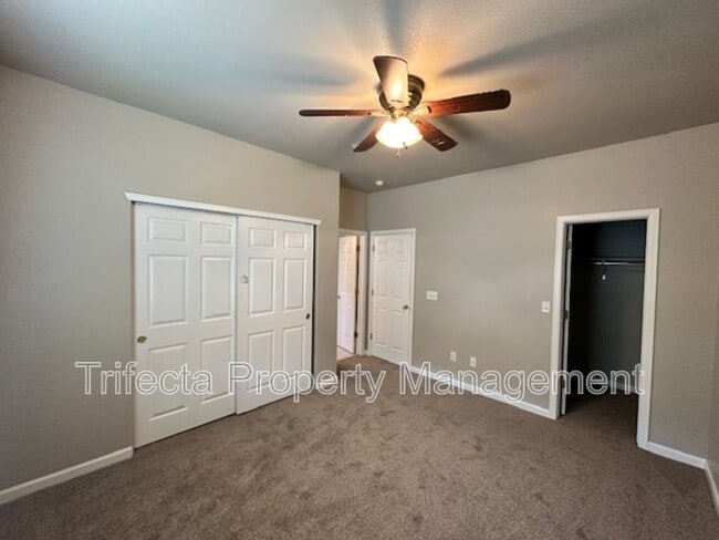 Building Photo - 2845 Willow Tree Ln