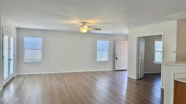 Foto del edificio - 42291 W Desert Fairways Dr