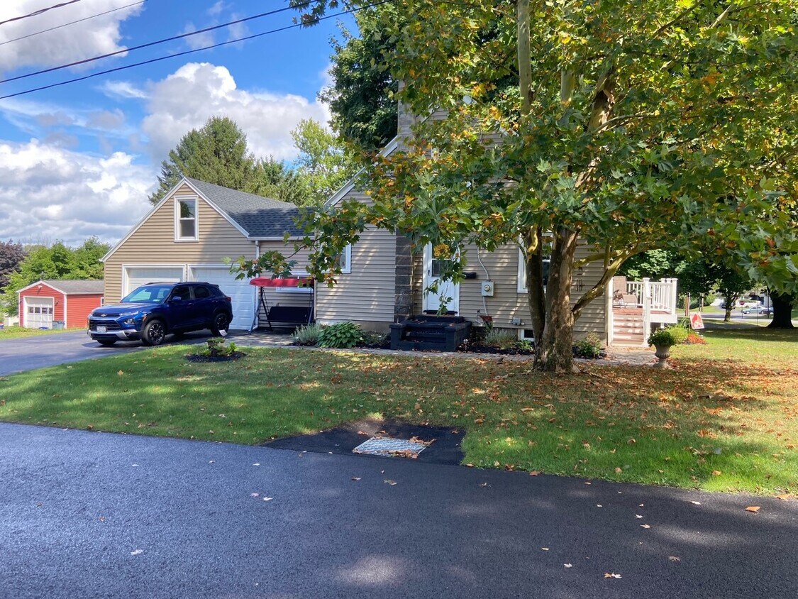 103 Summit St, Fairport, NY 14450 House Rental in Fairport, NY