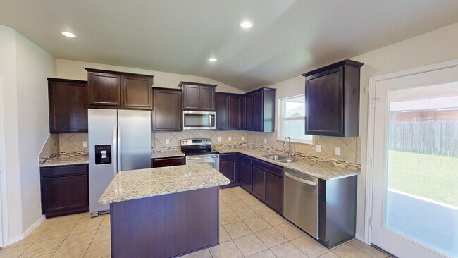 Foto del edificio - Pre-Holiday Move-In Special!!! Wonderful 3...