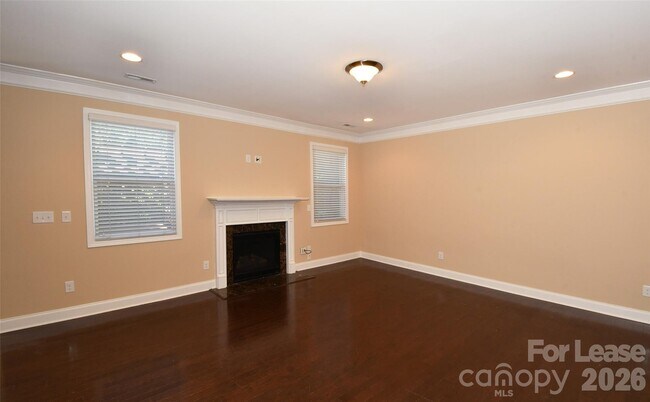 Foto del edificio - 14523 Rhiannon Ln