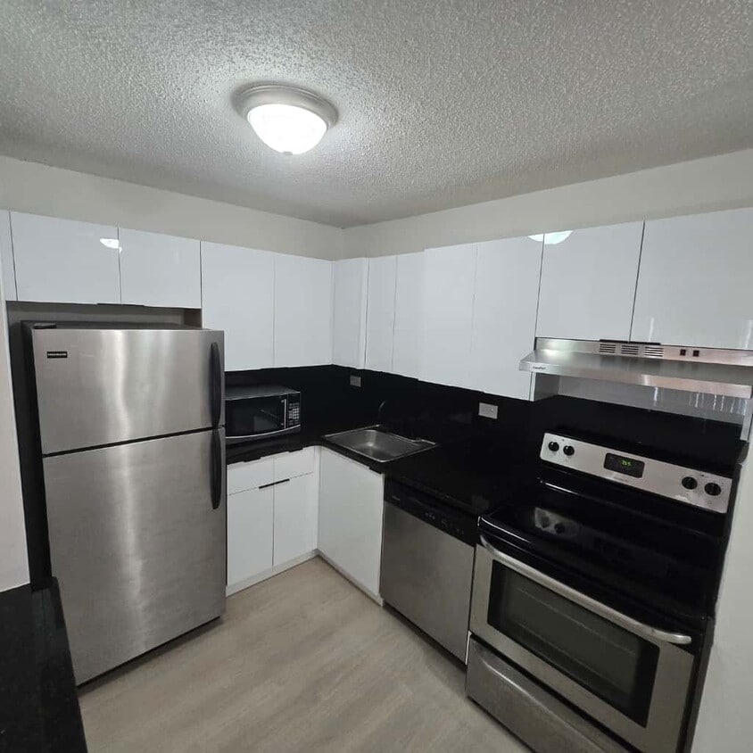 Primary Photo - 6935 NW 179th St