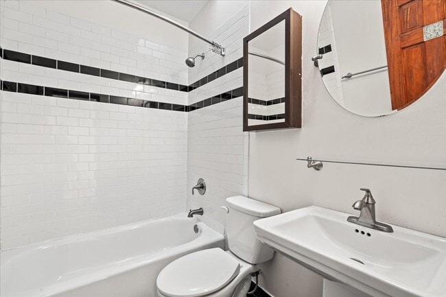 Building Photo - 1254 Florida Ave NE