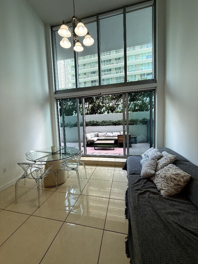 Foto del edificio - 1111 SW 1st Ave