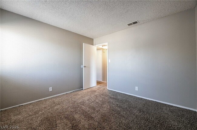 Building Photo - 336 Viewmont Dr