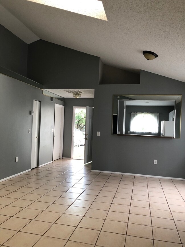 Building Photo - Super Cute 3 Bed / 2 Bath Home In Sanford