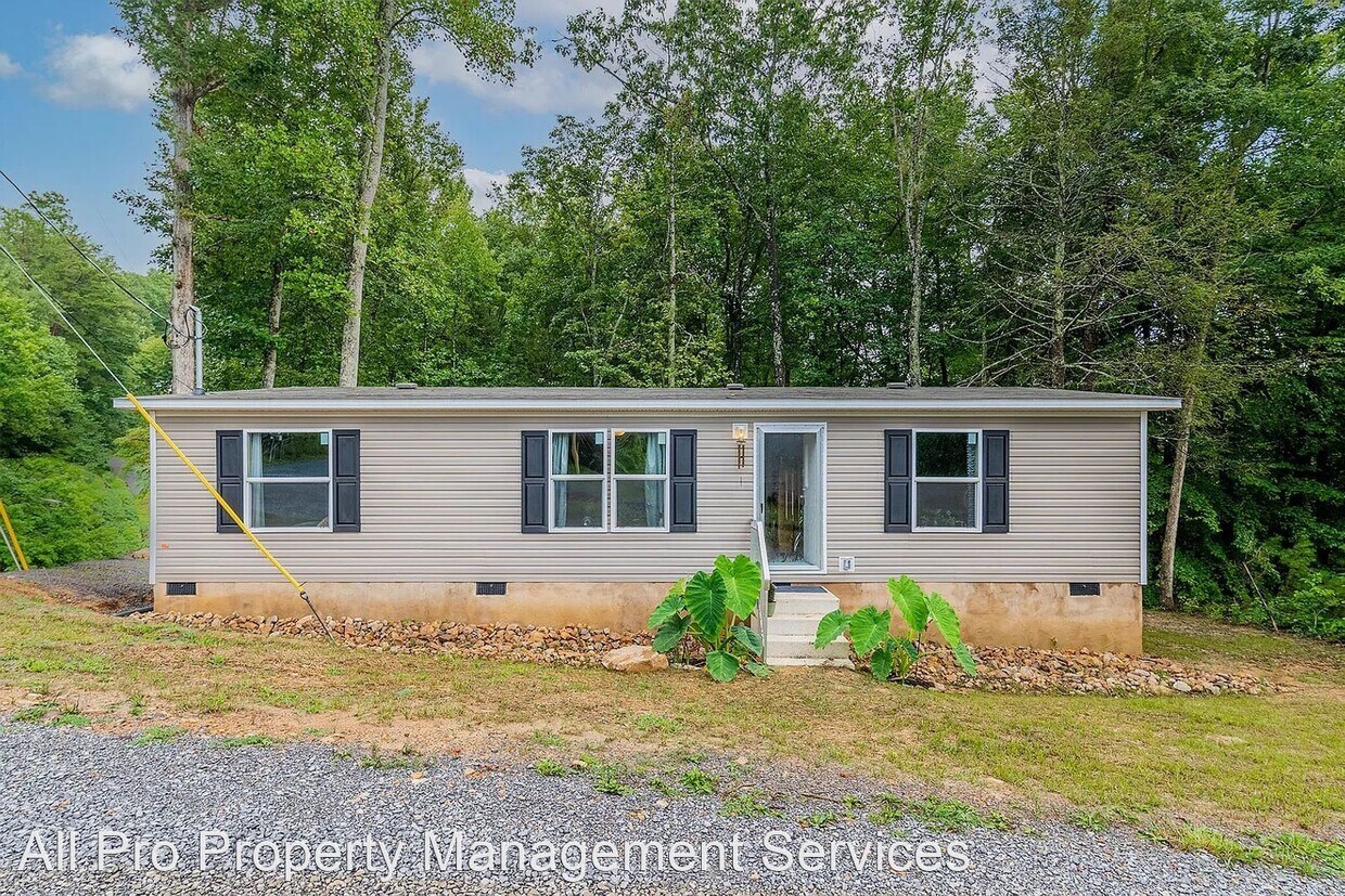 Primary Photo - 3 br, 2 bath House - 1502 Black Oak Dr