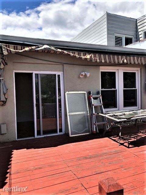 Foto del edificio - 2 br, 1 bath Townhome - 171 McDonald Ave