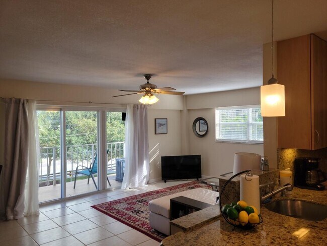 Building Photo - 95 N Birch Rd