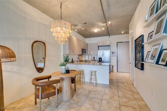 Building Photo - 353 E Bonneville Ave