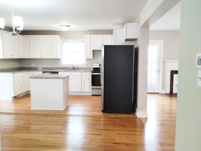 Kitchen - 708 Maple St