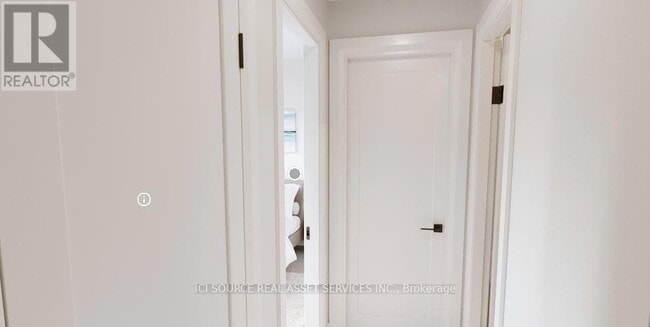 Building Photo - 1308 Creekway Private