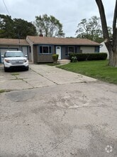 Building Photo - 1801 Ribble St