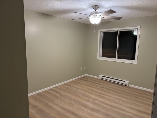 Building Photo - 615 11th Street Southwest