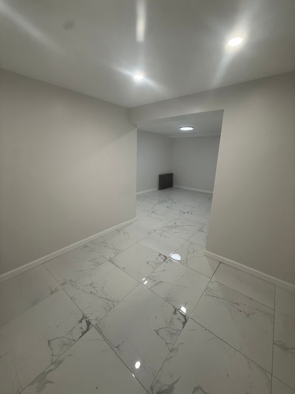 Foto del edificio - 61 Forest Rd