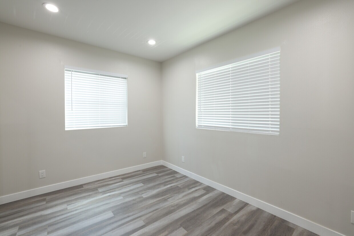 Foto principal - 1133 Browning Blvd