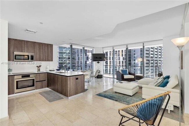 Foto del edificio - 68 SE 6th St