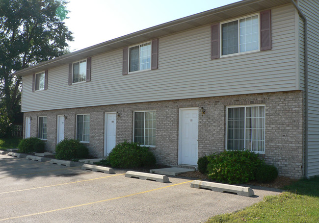 Building Photo - 100 Highview Ct