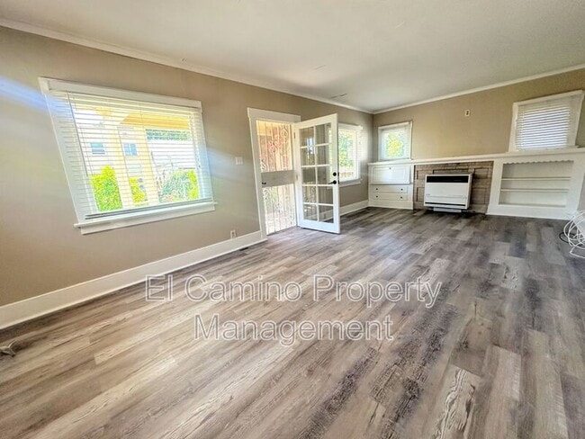 Building Photo - 5758 Pickering Ave
