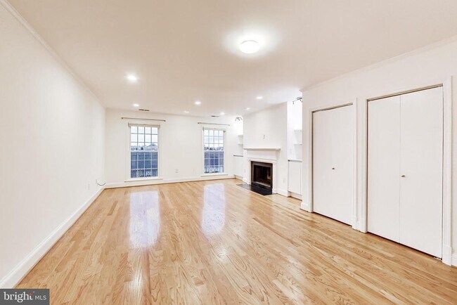 Foto del edificio - 1660 Beekman Pl NW