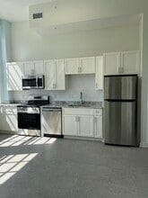 Building Photo - 500 Pico Terrace