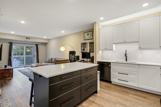 Foto del edificio - 4824 E 53rd St
