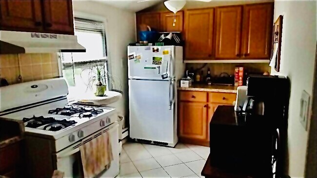 kitchen - 34 River Rd