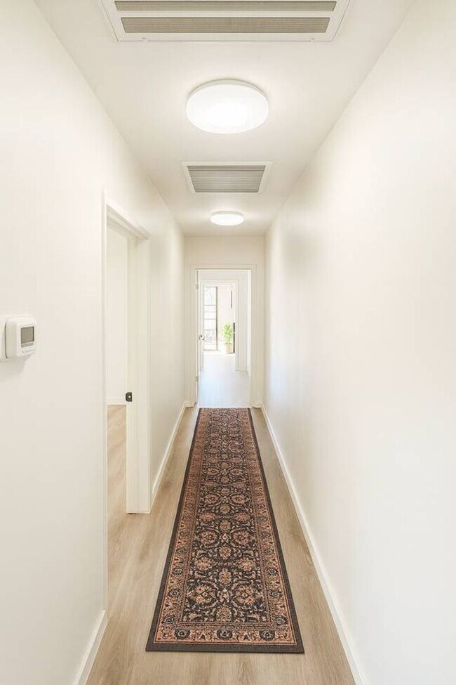 Foto del edificio - Beautifully Remodeled 3 Bedroom 1 Bath House