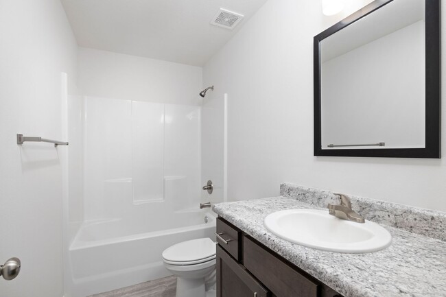 Building Photo - 3 Bedroom Home in Monett