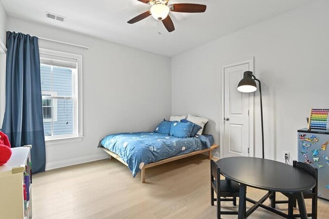 Foto del edificio - 1475 Hollenberg Ln