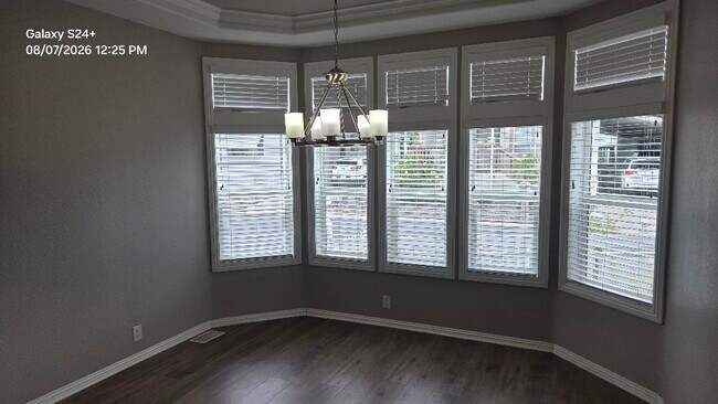Foto del edificio - 1361 Shadowglen Way