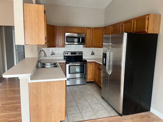 Foto del edificio - West Knox 2 Bedroom 2 Bath condo
