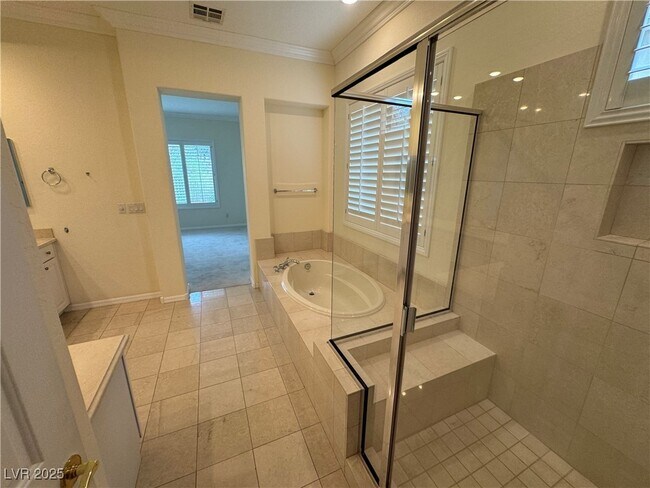 Building Photo - 14 Hunt Valley Trail