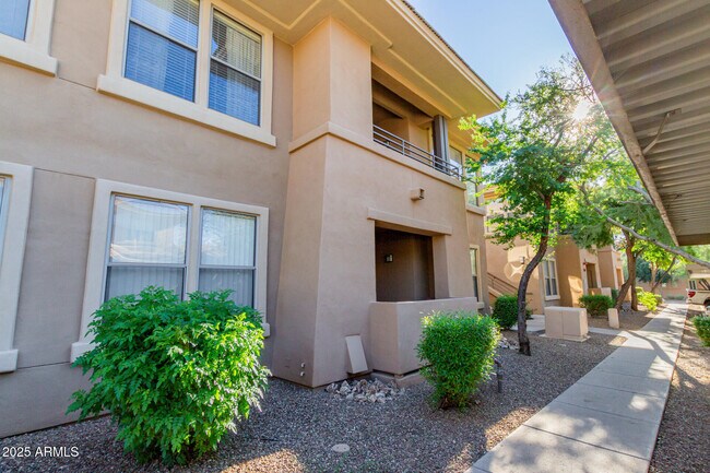 Foto del edificio - 20100 N 78th Pl